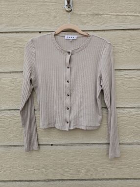 Parni beige ribbed cropped lightweight cardigan medium